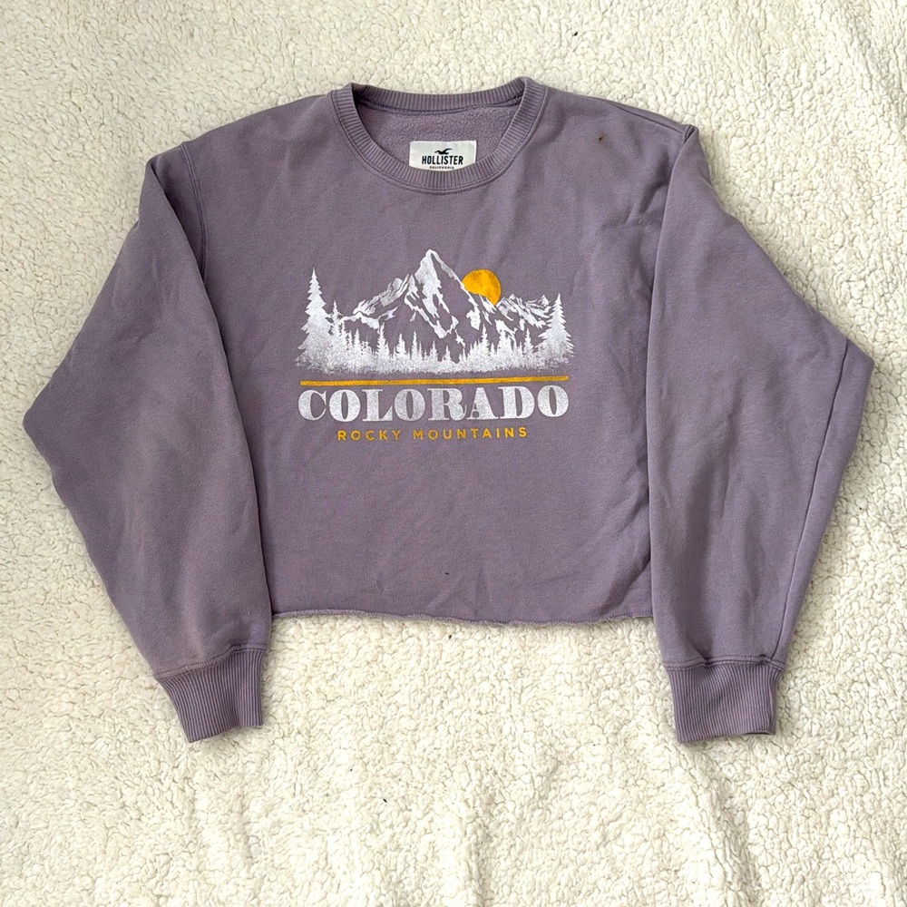 Cropped Hollister Crew Neck